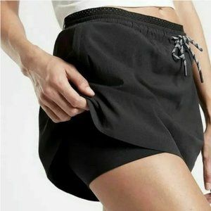 ATHLETA Black Crest Skort Skirt Trekkie Ripstop ~ Size 4 ~EUC